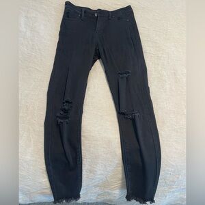 Stylish Black Ripped Skinny Jeans